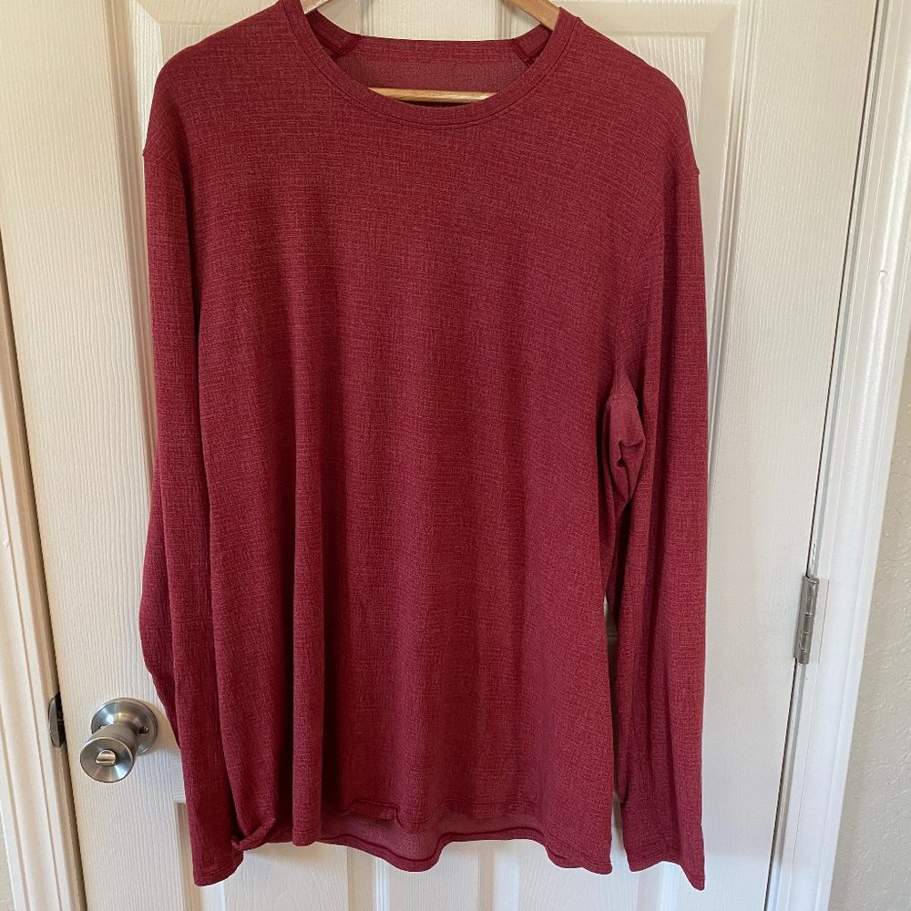 Lululemon Men’s Red Long Sleeve Training Shirt (Large)